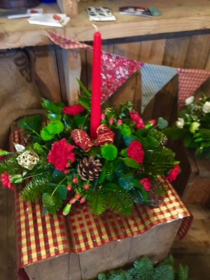 Single candle display   red